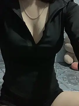 Katy68 online show from December 2, 2025, 1:39 pm