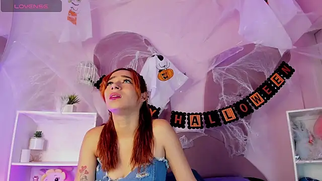 Lady Sophiia online show from October 23, 2025, 8:07 pm