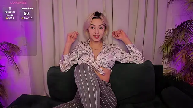 AlysiaSun  online show from November 23, 2025, 2:17 pm