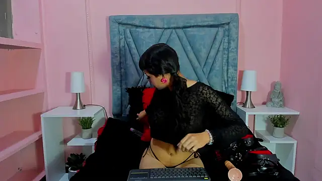 AriaVoos online show from October 24, 2025, 1:29 pm