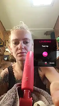 Snapshot of DeesseLilli chatting on July 22, 2026, 11:35 am DeesseLilli online show from July 22, 2026, 11:35 am