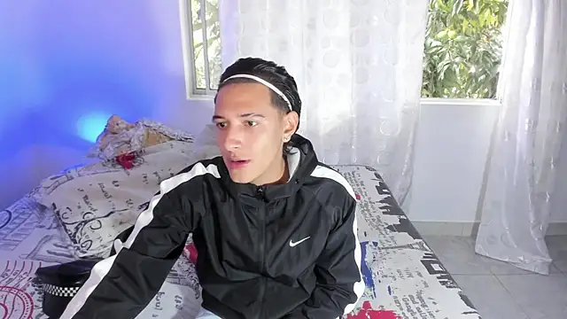 Hayden Boy  online show from October 18, 2025, 1:23 pm