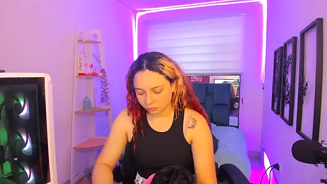 Nixy Fresa online show from October 31, 2025, 11:22 am