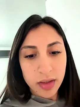 itsmiasofia online show from October 14, 2025, 5:14 pm