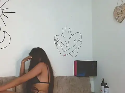 MIS CINNA  online show from October 18, 2025, 4:59 am