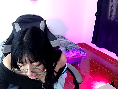 Snapshot of Isabella__666 chatting on October 15, 2025, 1:00 pm Isabella 666 online show from October 15, 2025, 1:00 pm