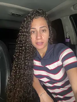 fernanda317 online show from March 25, 2026, 9:43 pm