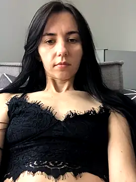 Snapshot of oliviya_mur chatting on October 20, 2025, 7:42 am oliviya mur online show from October 20, 2025, 7:42 am