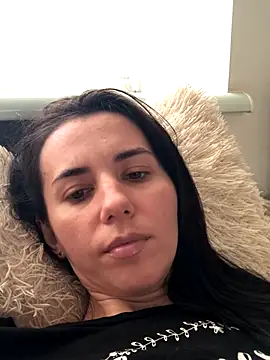 Snapshot of oliviya_mur chatting on October 31, 2025, 2:18 pm oliviya mur online show from October 31, 2025, 2:18 pm