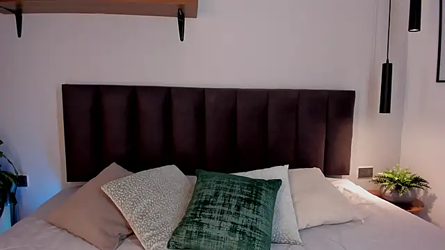 Snapshot of AilanaCortes chatting on January 18, 2026, 12:20 pm AilanaCortes online show from January 18, 2026, 12:20 pm