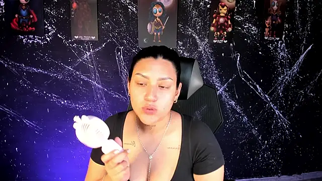 MelodySnow online show from October 19, 2025, 8:42 pm