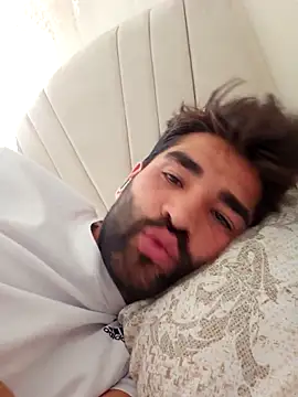 Snapshot of ogiday124 chatting on November 2, 2025, 11:23 am ogiday124 online show from November 2, 2025, 11:23 am