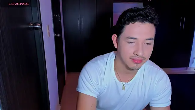 Lexmiller18 online show from October 24, 2025, 10:28 pm