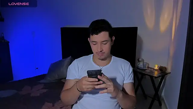 Lexmiller18 online show from November 4, 2025, 3:38 am