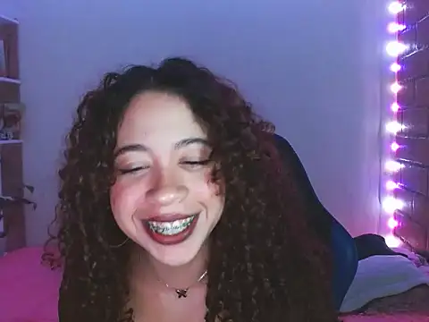 Snapshot of Medussa3033 chatting on March 2, 2026, 5:08 am Medussa3033 online show from March 2, 2026, 5:08 am