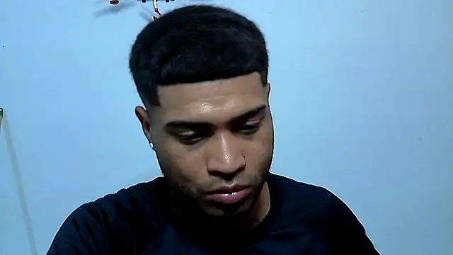Snapshot of AXionX chatting on May 31, 2026, 7:37 pm AXionX online show from May 31, 2026, 7:37 pm