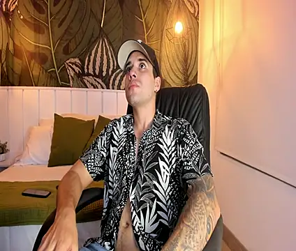 Mike montoya01 online show from October 17, 2025, 11:29 pm