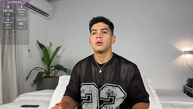 Scott flintt online show from November 15, 2025, 6:04 pm