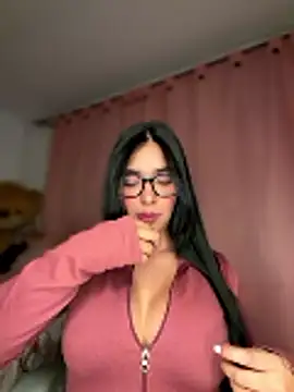 MiaSofia   online show from May 24, 2026, 4:39 am