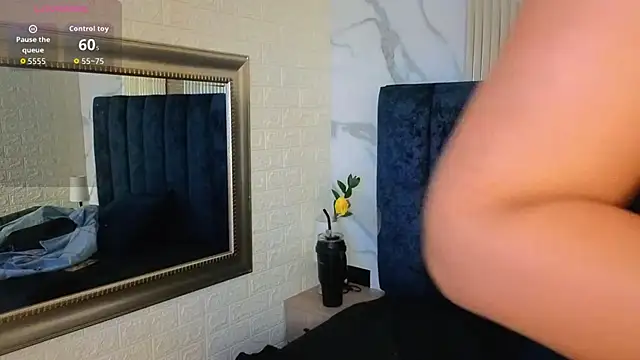 MarScarlett online show from March 9, 2026, 10:19 am