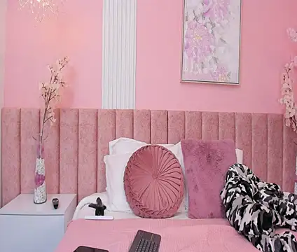 Snapshot of Valentino_ceratii chatting on October 15, 2025, 6:13 am Valentino ceratii online show from October 15, 2025, 6:13 am