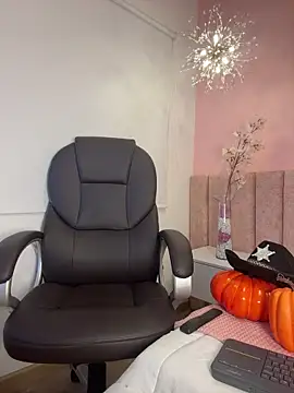 Snapshot of Valentino_ceratii chatting on October 25, 2025, 4:53 am Valentino ceratii online show from October 25, 2025, 4:53 am