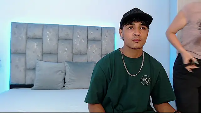 Snapshot of SweetAndSinful chatting on October 20, 2025, 3:29 am SweetAndSinful online show from October 20, 2025, 3:29 am