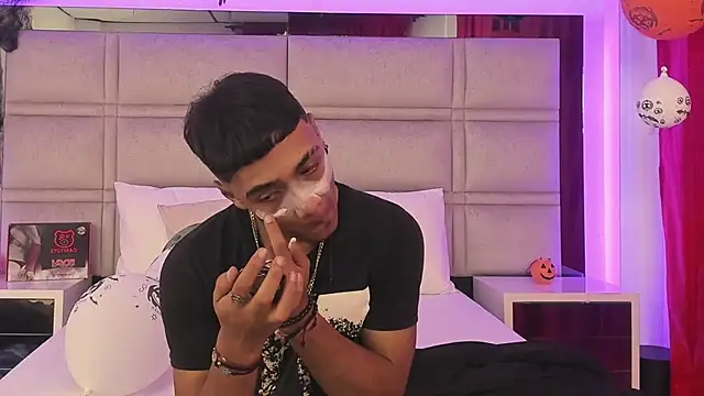 Snapshot of SweetAndSinful chatting on November 1, 2025, 4:36 am SweetAndSinful online show from November 1, 2025, 4:36 am