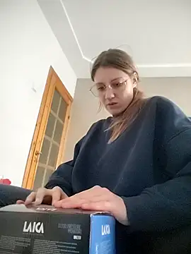 SandyCassie online show from February 17, 2026, 11:18 am