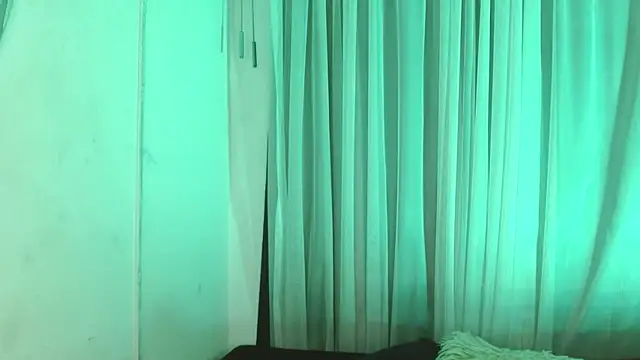 antonella rosecs online show from November 25, 2025, 4:34 am