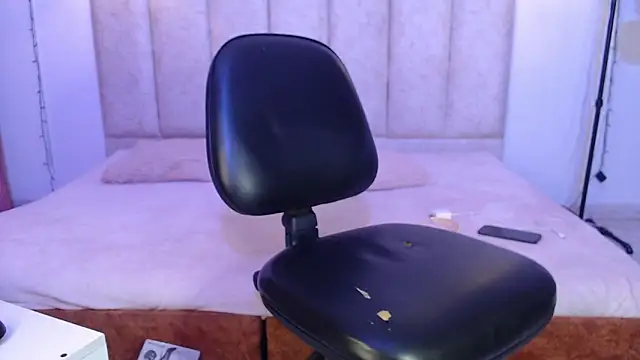 antonella rosecs online show from February 2, 2026, 5:06 am