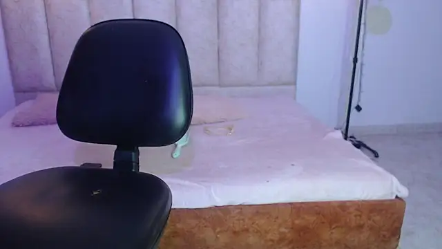 antonella rosecs online show from February 3, 2026, 4:10 am