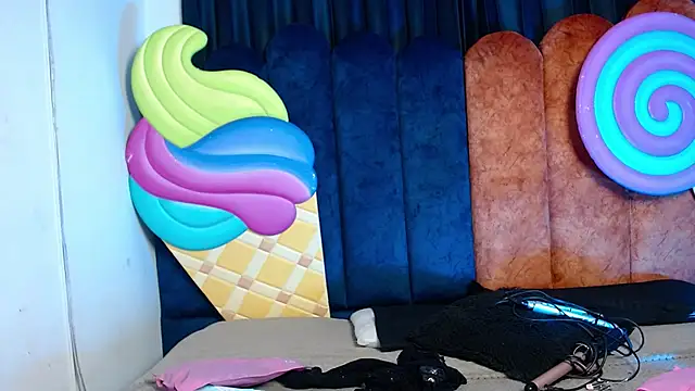 antonella rosecs online show from February 28, 2026, 4:24 am