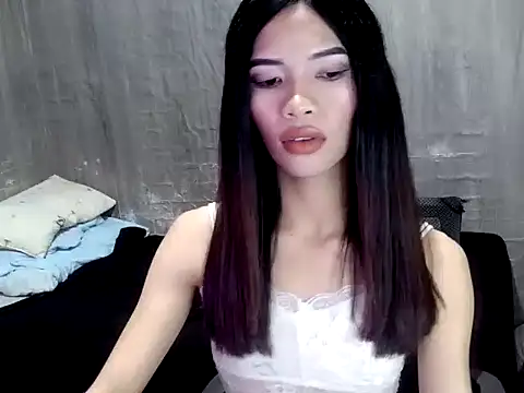 stella-kate online show from November 3, 2025, 6:03 am