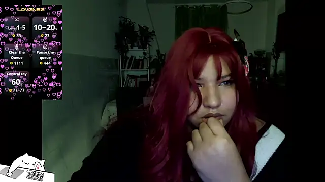 FullSizeQueen online show from October 19, 2025, 10:32 pm