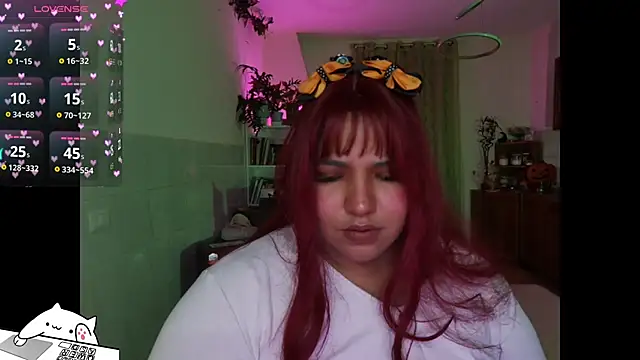 FullSizeQueen online show from November 1, 2025, 12:23 am