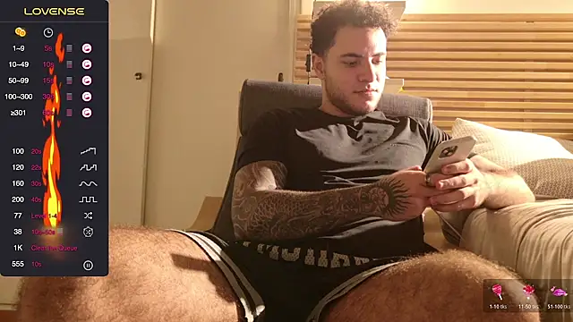 Snapshot of KevinWolf777 chatting on November 7, 2025, 3:50 am KevinWolf777 online show from November 7, 2025, 3:50 am