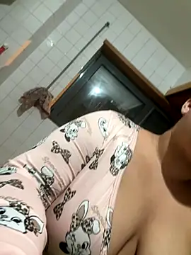 menina coimbrinha online show from October 18, 2025, 10:10 pm