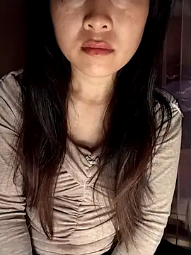 Snapshot of Spring-mky chatting on February 18, 2026, 12:17 am Spring-mky online show from February 18, 2026, 12:17 am