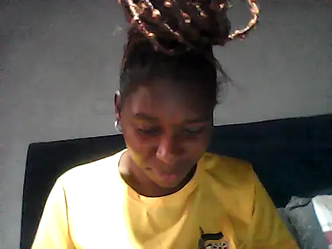 Snapshot of sexysmalldaily04 chatting on October 18, 2025, 1:45 pm sexysmalldaily04 online show from October 18, 2025, 1:45 pm