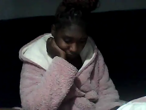 Snapshot of sexysmalldaily04 chatting on October 19, 2025, 8:20 pm sexysmalldaily04 online show from October 19, 2025, 8:20 pm