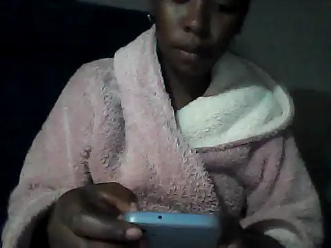 Snapshot of sexysmalldaily04 chatting on October 29, 2025, 6:04 am sexysmalldaily04 online show from October 29, 2025, 6:04 am