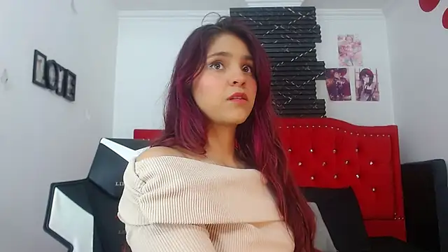 emma lenox online show from November 5, 2025, 3:01 pm