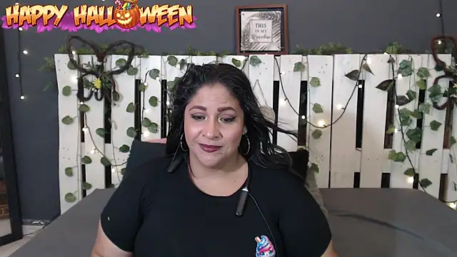 CANDY  STRONG online show from October 31, 2025, 12:06 pm