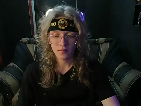 Snapshot of Bookjinn chatting on October 29, 2025, 4:15 am Bookjinn online show from October 29, 2025, 4:15 am