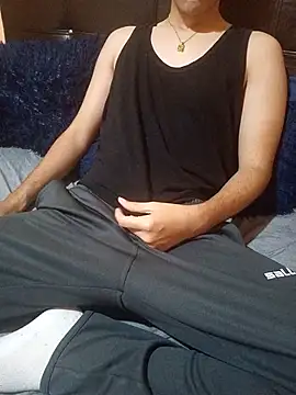 esmermoon online show from February 2, 2026, 12:42 am