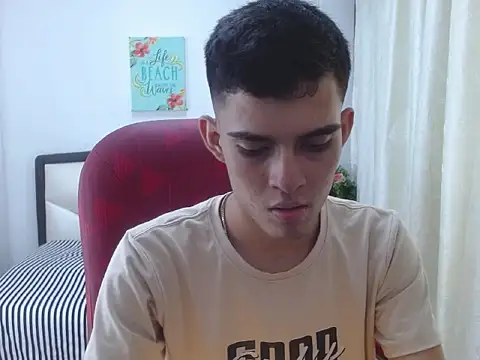 Snapshot of Kain_noir_ chatting on October 28, 2025, 7:27 pm Kain noir online show from October 28, 2025, 7:27 pm