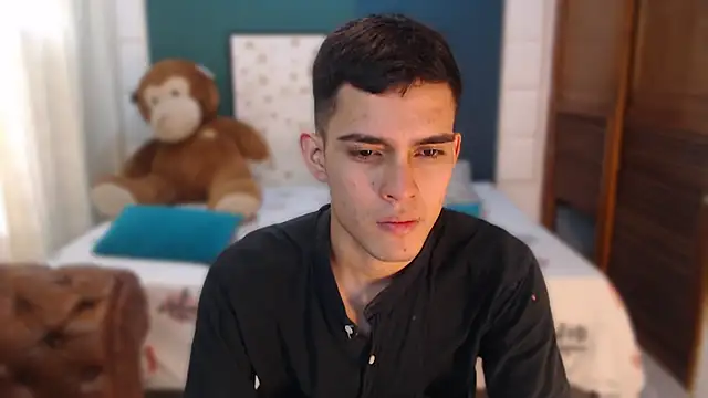 Snapshot of Kain_noir_ chatting on November 3, 2025, 6:53 pm Kain noir online show from November 3, 2025, 6:53 pm