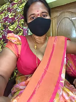 Snapshot of hot-telugu-queen chatting on October 22, 2025, 7:19 am hot-telugu-queen online show from October 22, 2025, 7:19 am