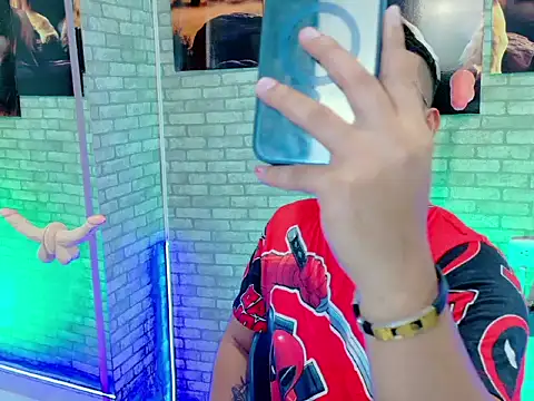 ThomasAxel online show from November 7, 2025, 9:04 pm